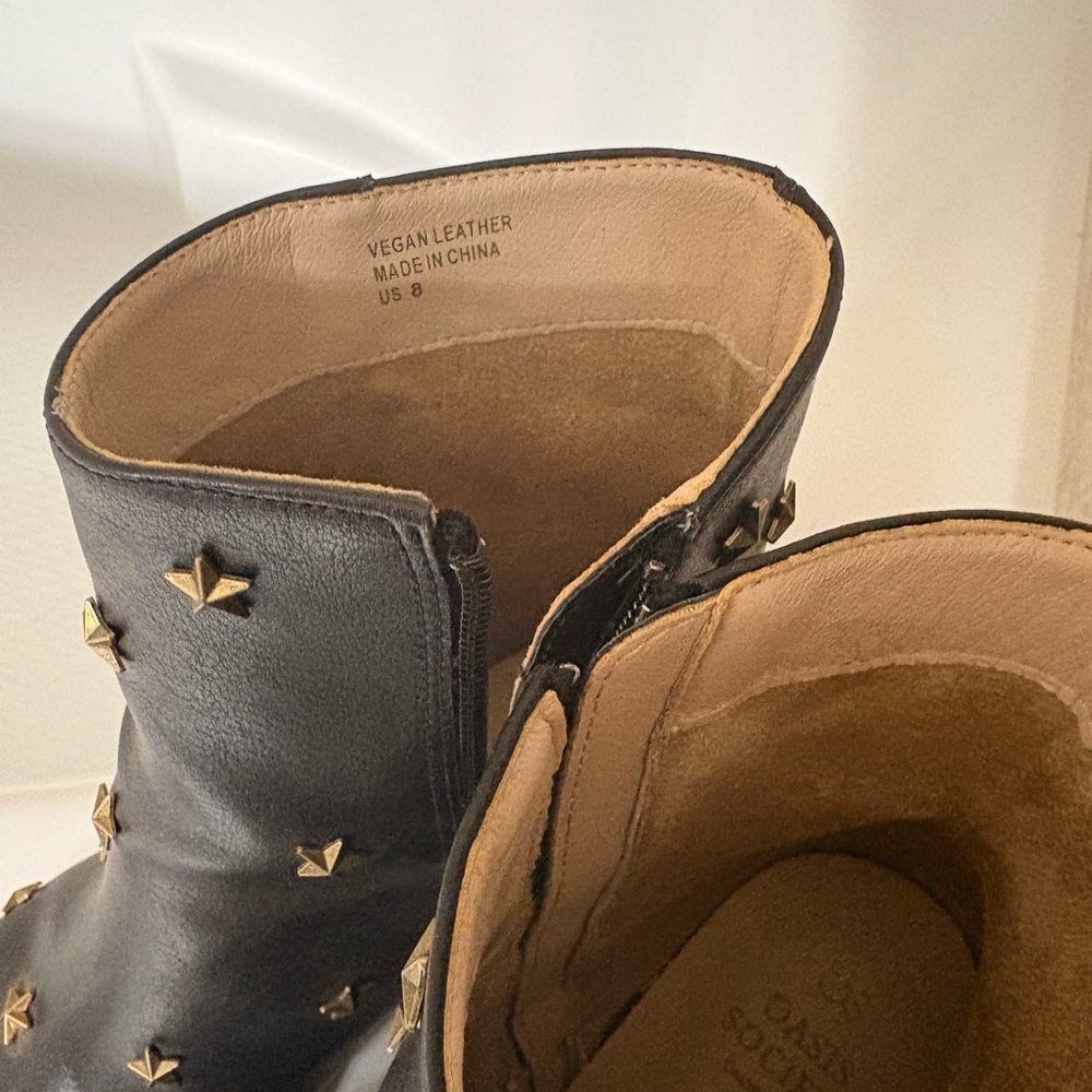 Oasis Black Ankle Boots with Gold Star Accents - Picture 4 of 5